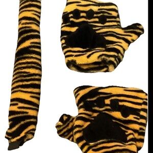 Children’s Tiger Stripe Plush Paw Gloves and Tail Set - Yellow & Black